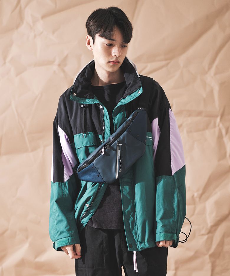 AI02FRN (Navy) BATSLING 슬링백 네이비