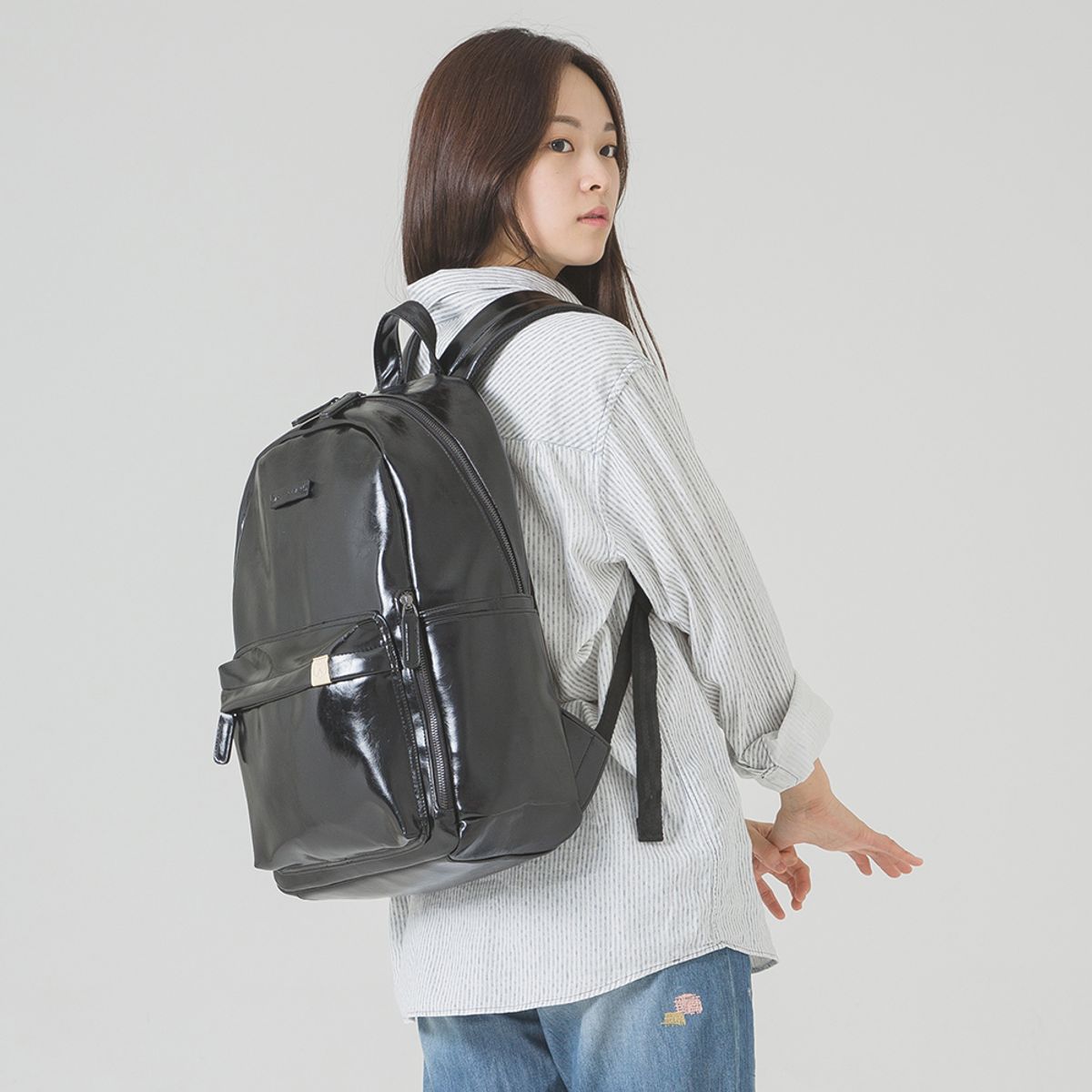 에이지 그레이(AGED GRAY) AI03FBK (Black) SMOOTH 백팩 블랙