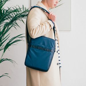 에이지그레이 ORDINARY 13 크로스백 (네이비)