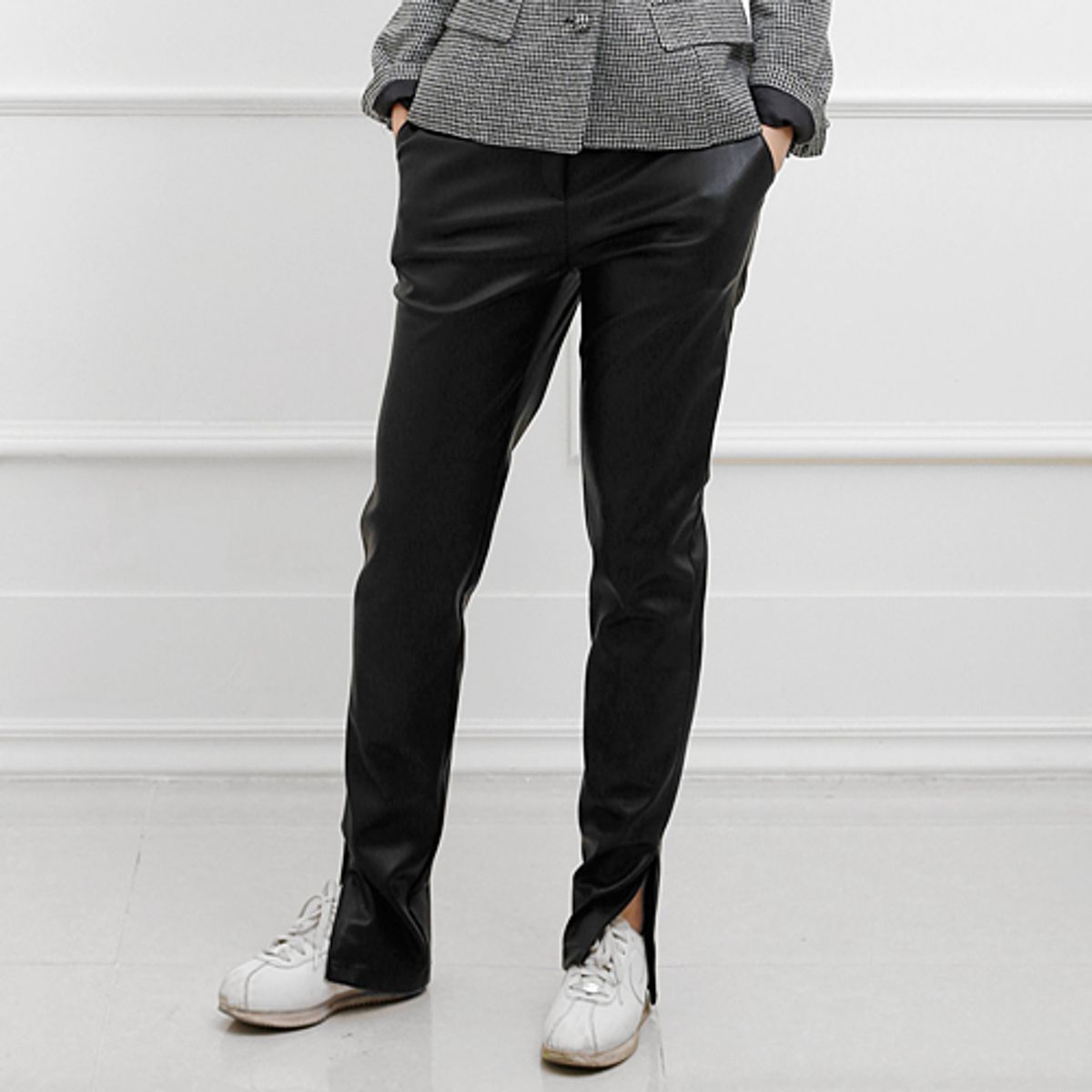 블락 스페이스(BLAK SPACE) SLIM LEG LONG LEATHER PANTS