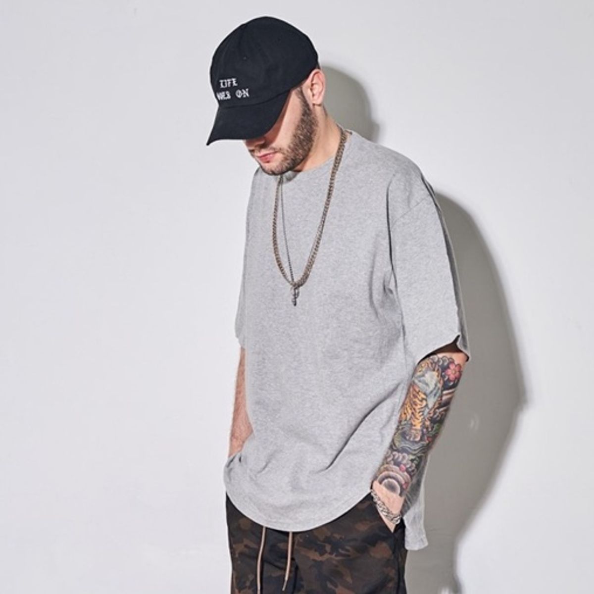 라울(LAUL) LAUL BOXY HALF SHIRTS GREY 라울 박시반팔셔츠 그레이(이너티셔츠)