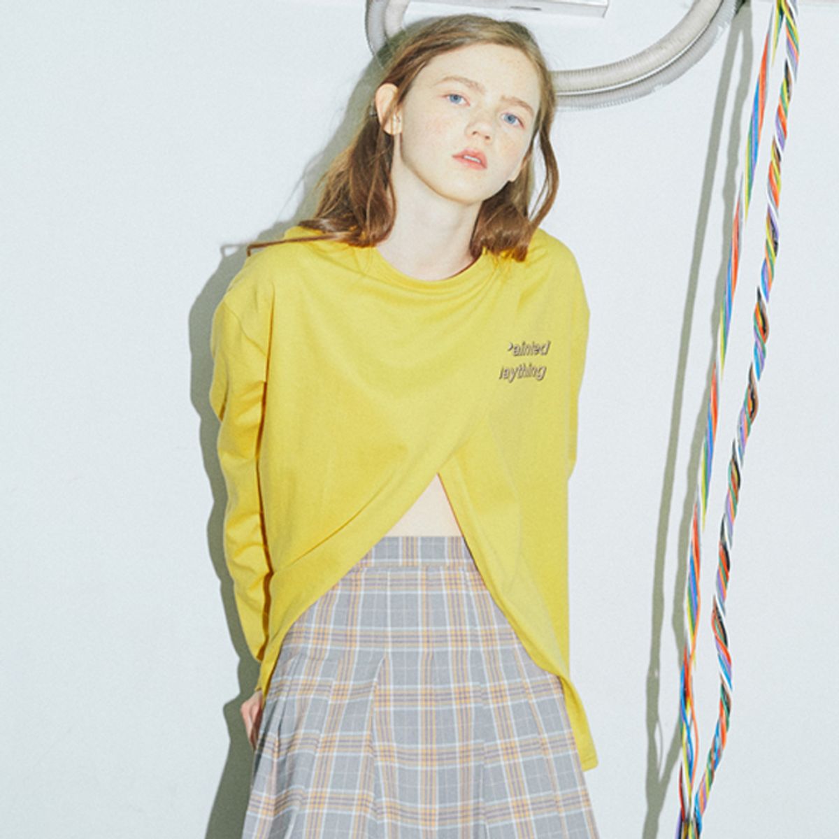 써(SER) AG1 PT SLIT T-SHIRTS_YELLOW