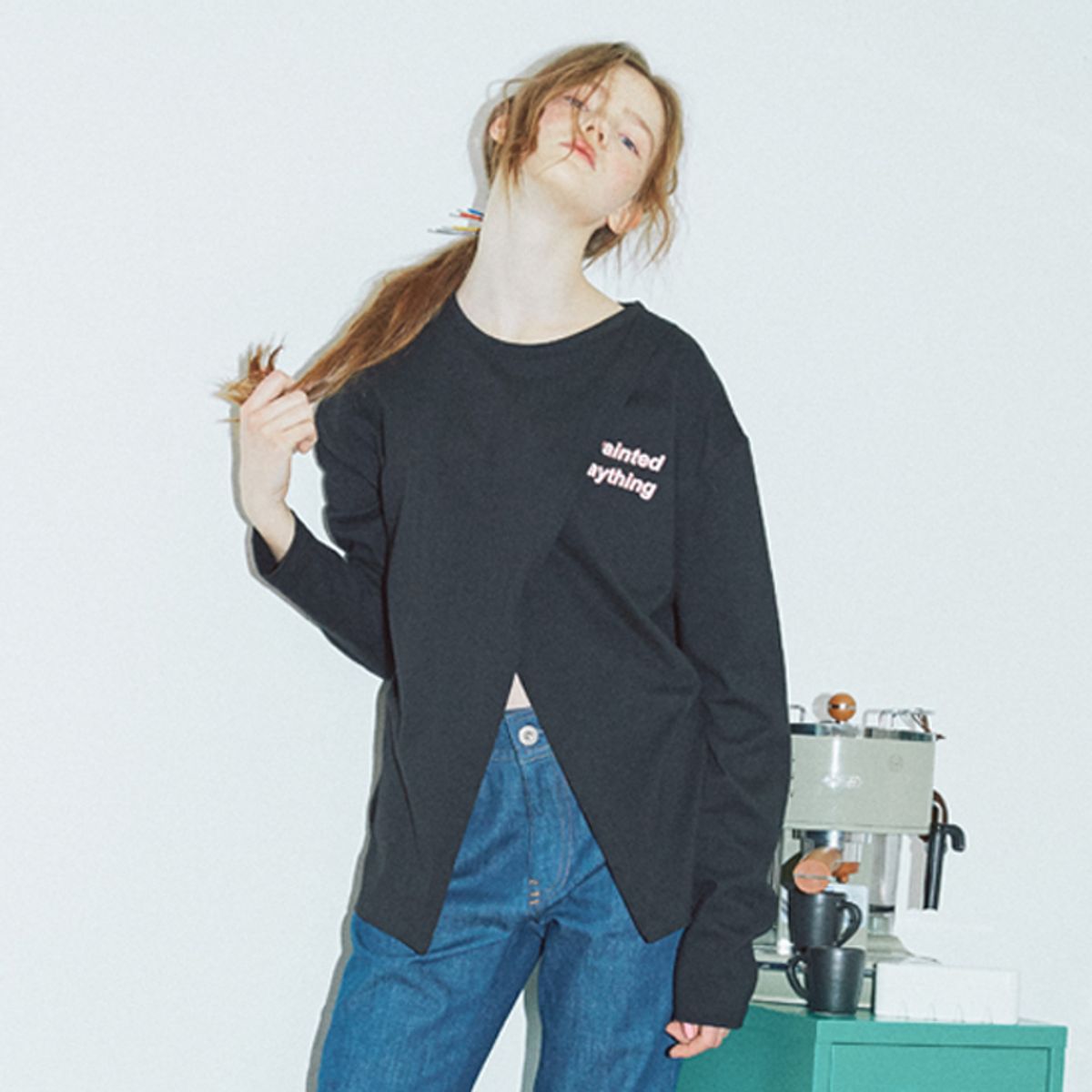 써(SER) AG1 PT SLIT T-SHIRTS_BLACK