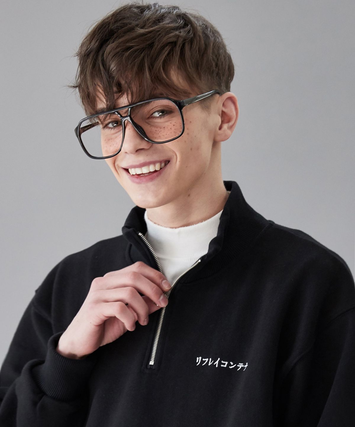 리플레이컨테이너(REPLAY CONTAINER) rc half zipup mtm (black)