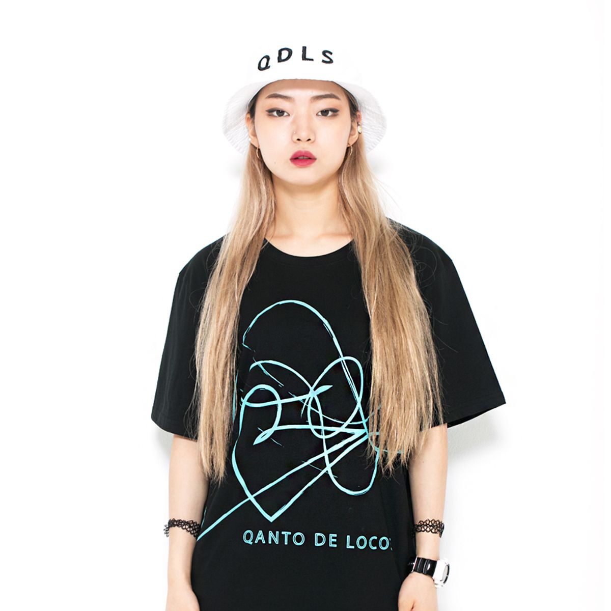콴토데로코스(QANTO DE LOCOS) BRUSH_TEE_BLACK