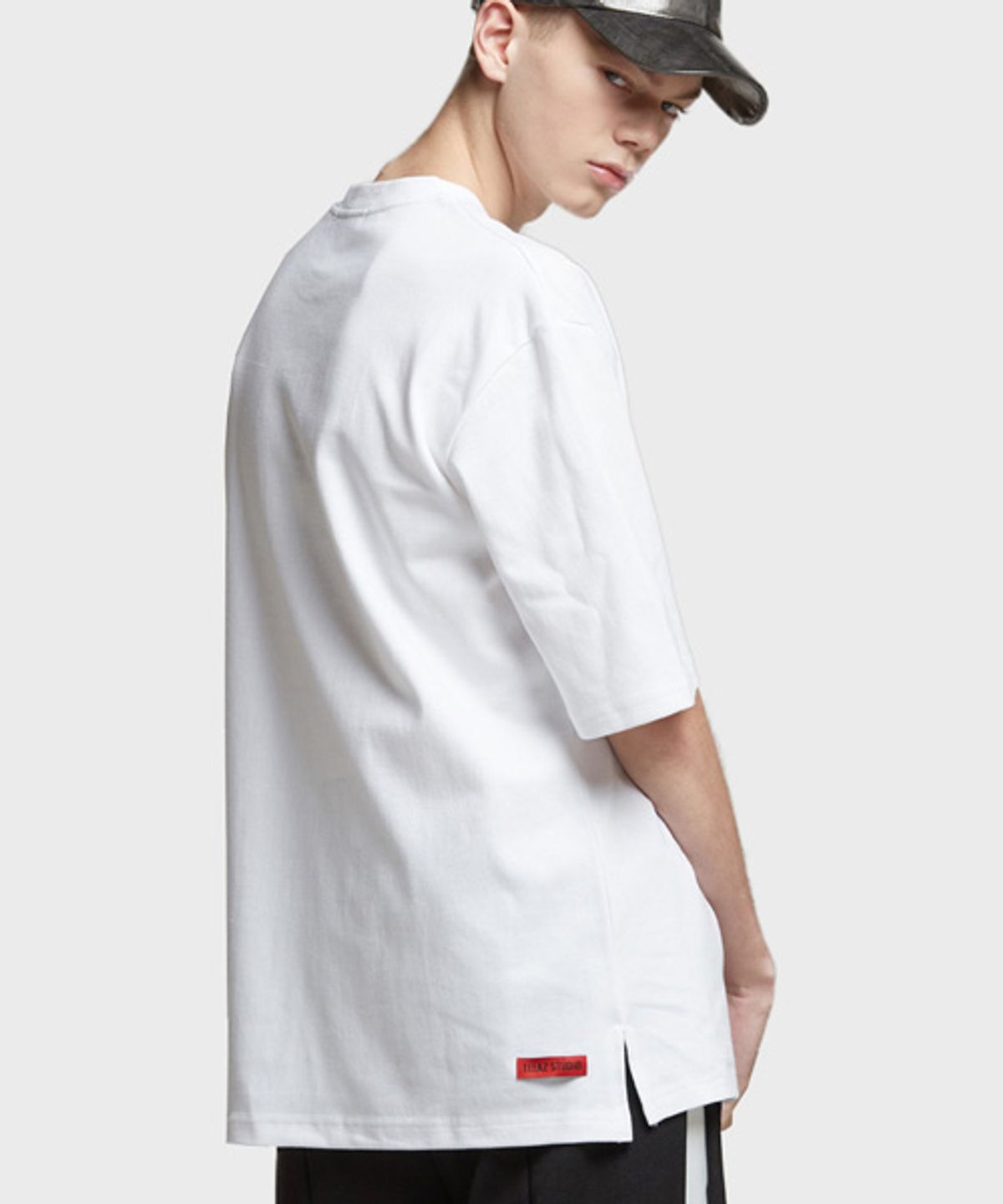 티아즈(TEEAZ) [UNISEX] 45수 특양면 옆트임 오버핏 반팔티 (화이트)