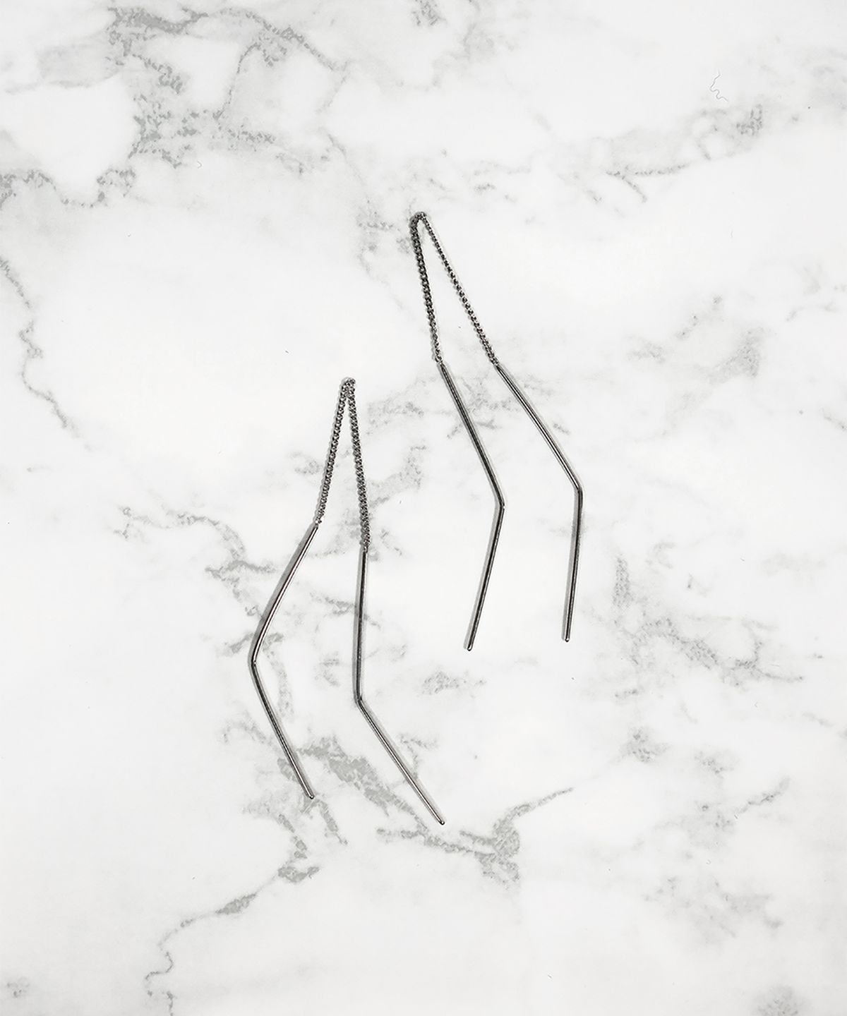 원이너프(ONE ENOUGH) Zigzag Drop Earrings