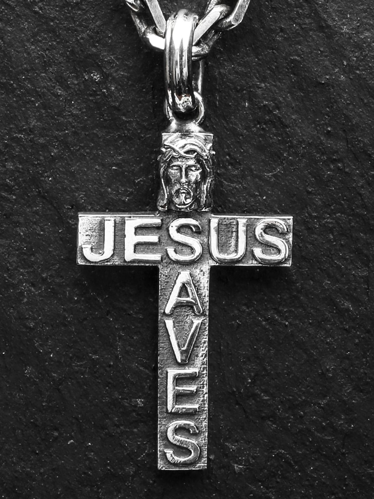 킹크로치(KING KROACH) JESUS SAVES PENDANT