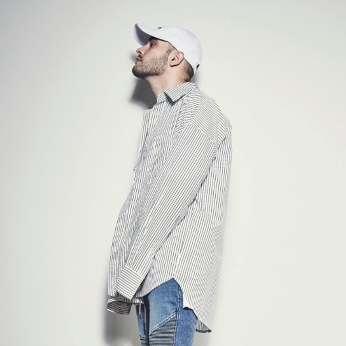 라울(LAUL) LAUL OVER FIT VERTICAL STRIPE SHIRTS WHITE 라울 오버핏 버티컬 스트라이프 셔츠 화이트