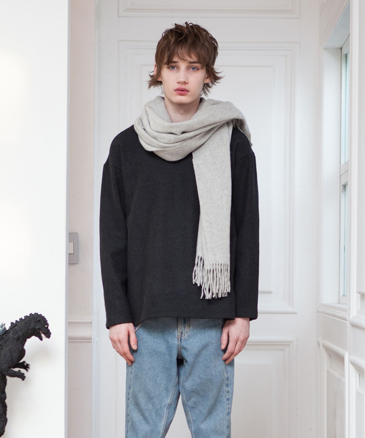 로얄위(THE ROYAL 'WE) WOOL SWEATER CHARCOAL