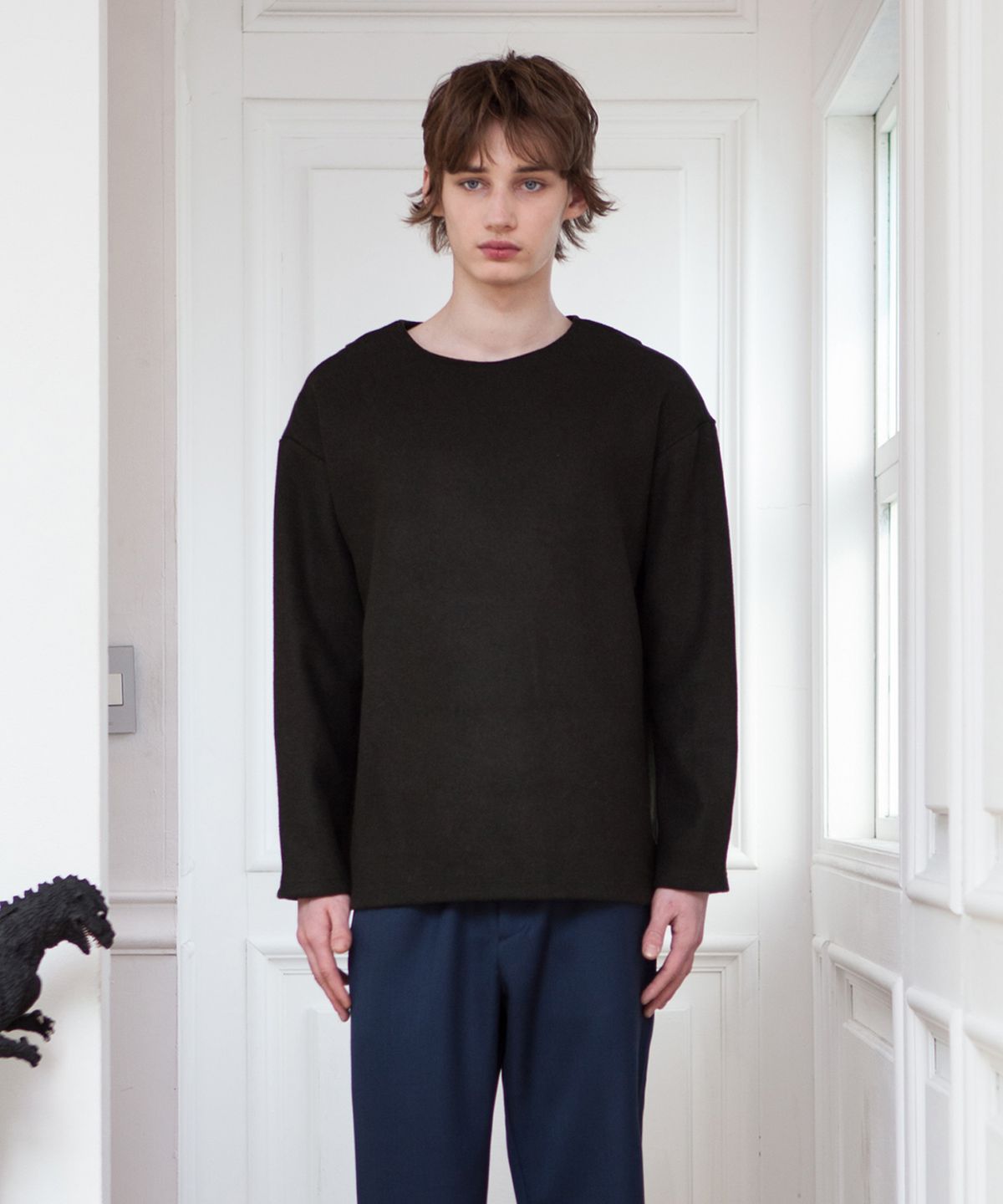 로얄위(THE ROYAL 'WE) WOOL SWEATER KHAKI