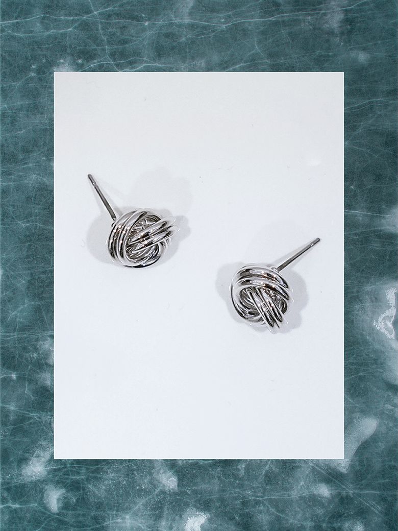 [Holiday Collection] Pretzel Earrings