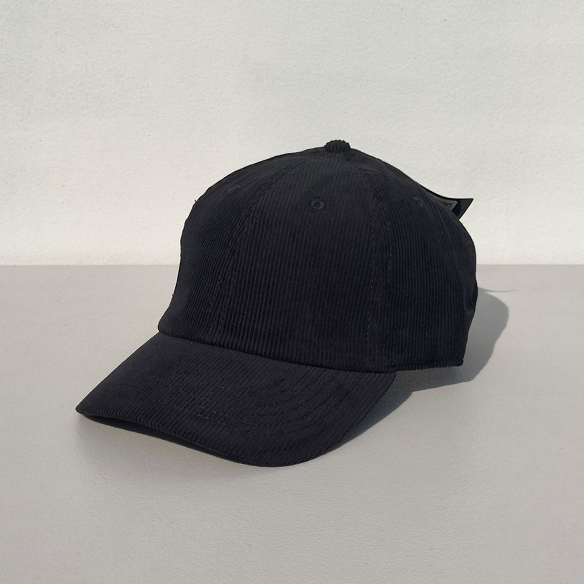 뉴해튼(NEWHATTAN) 코듀로이 볼캡 (black)