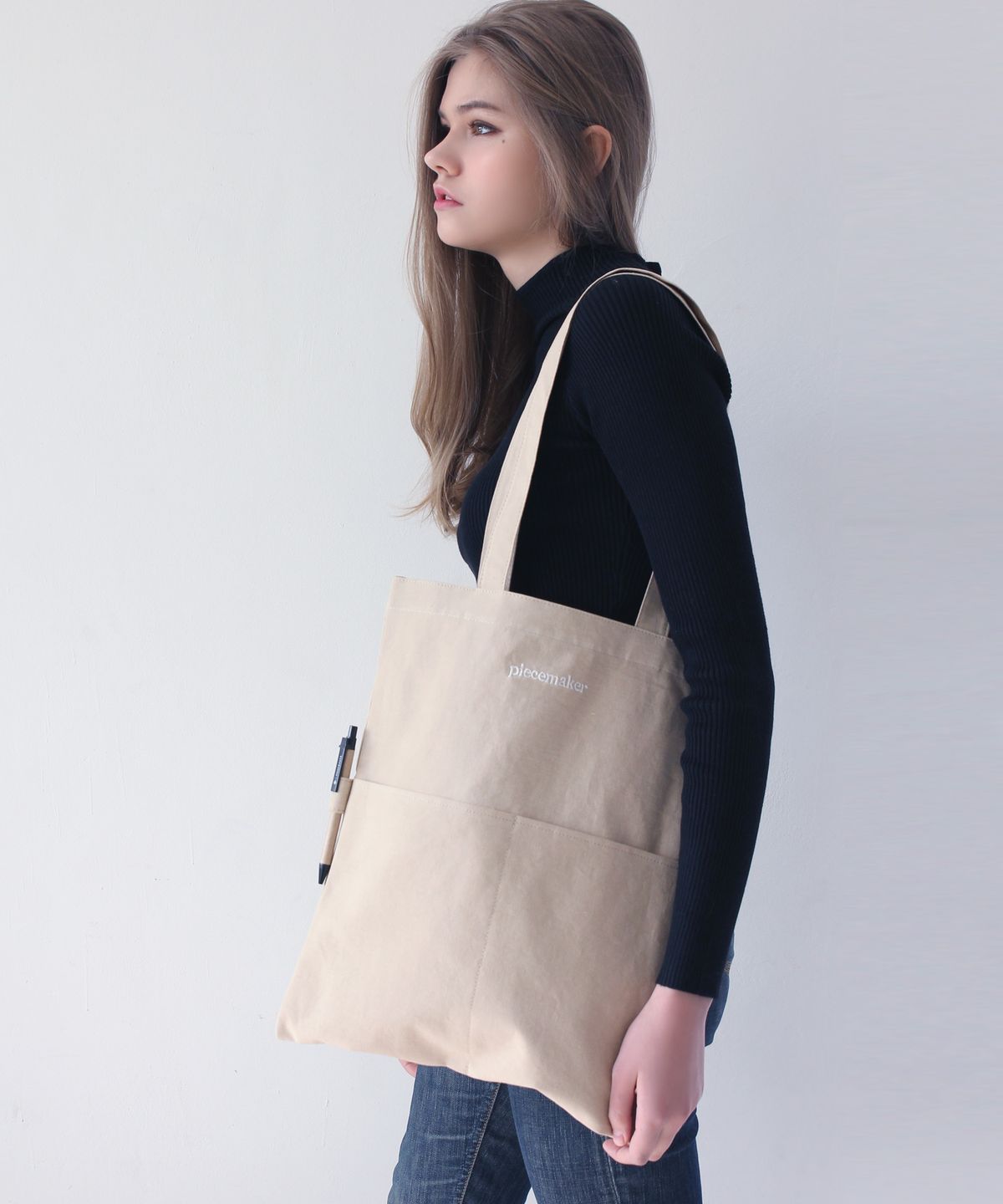 피스메이커(PIECE MAKER) PEACH POCKET BAG (BEIGE)