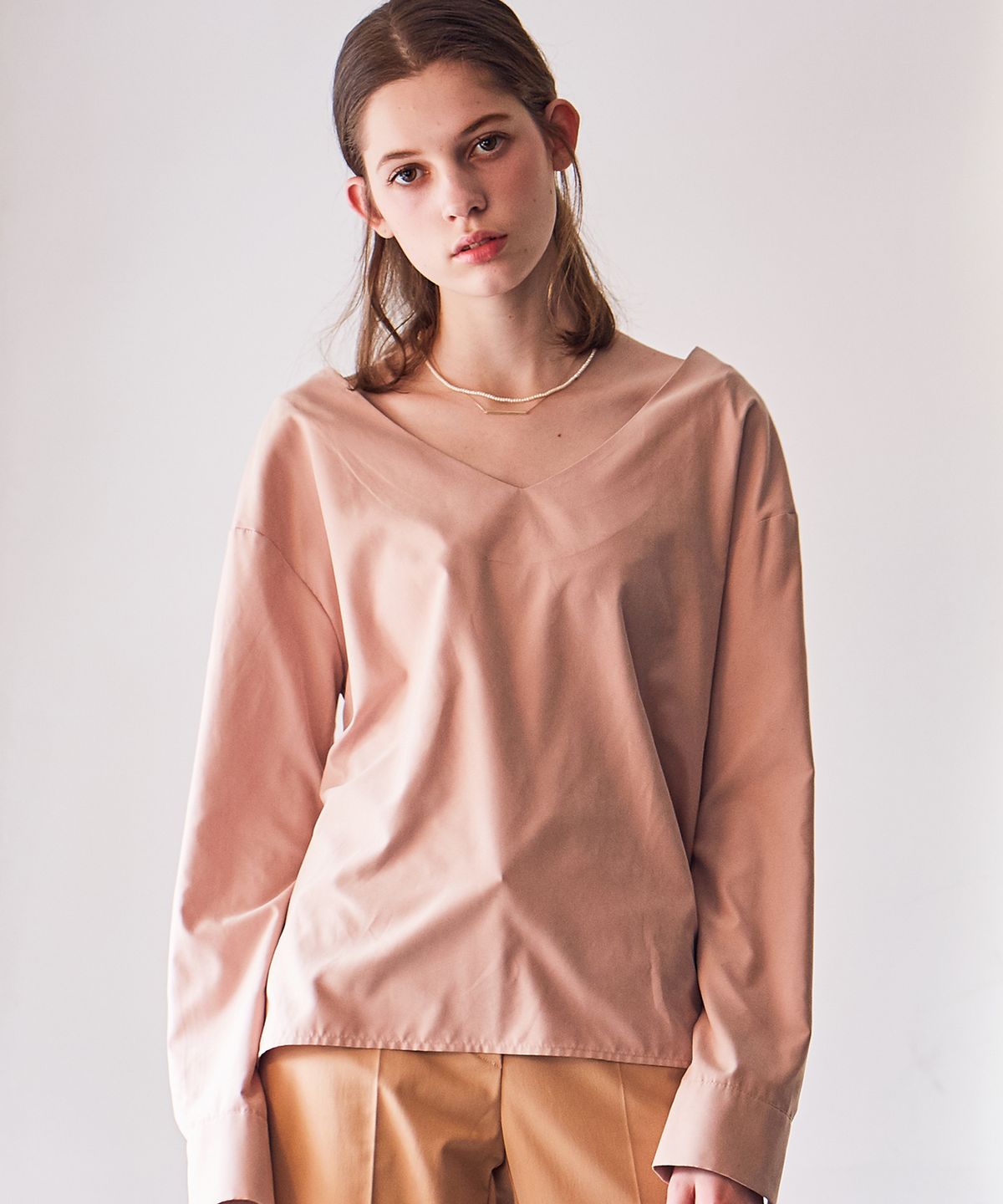 라티젠(LARTIGENT) LS V-NECK BLOUSE(PINK)