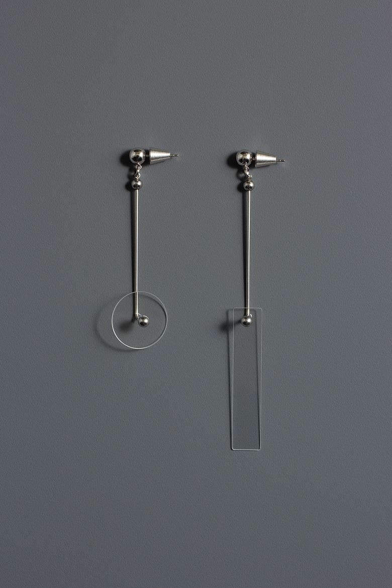 모드곤 Ice drop earring