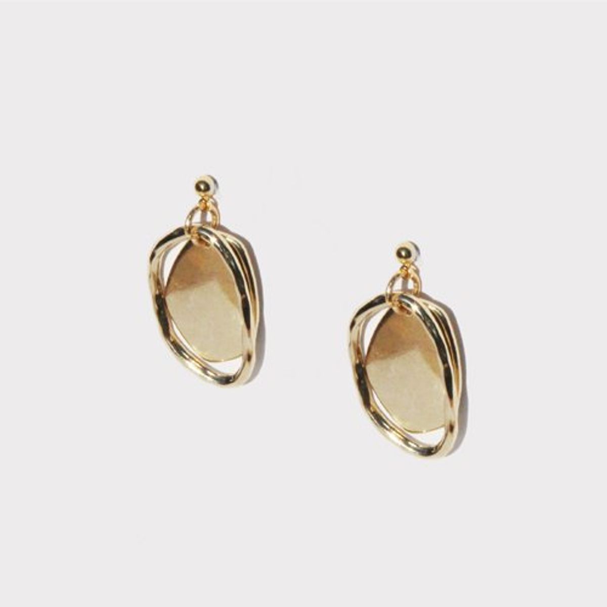 러쉬오프(RUSH OFF) [RUSHOFF]Dual Gold Shape Earring/듀얼 골드쉐입 이어링