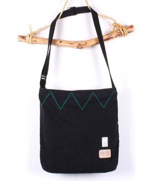 블루이 지그재그 크로스백 (블랙)