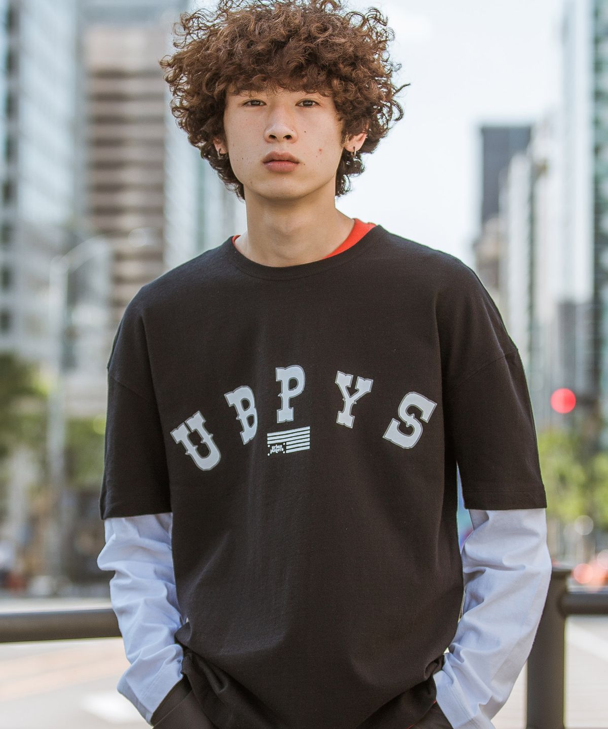 어반플레이어스(URBAN PLAYERS) 16수 플로우 레이어드 티셔츠 (블랙)