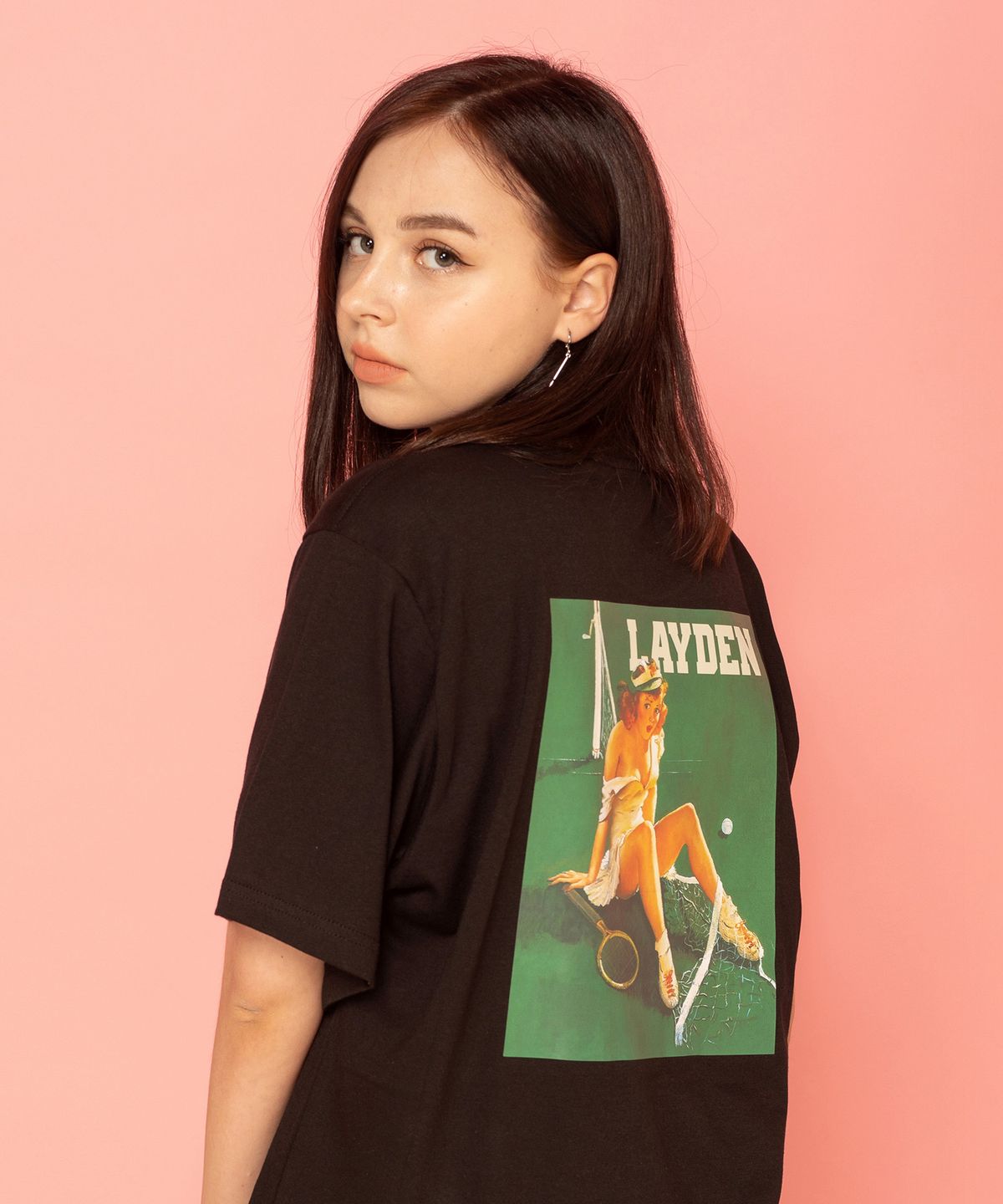 레이든(LAYDEN) TENNIS PINUP S/S TEE-BLACK