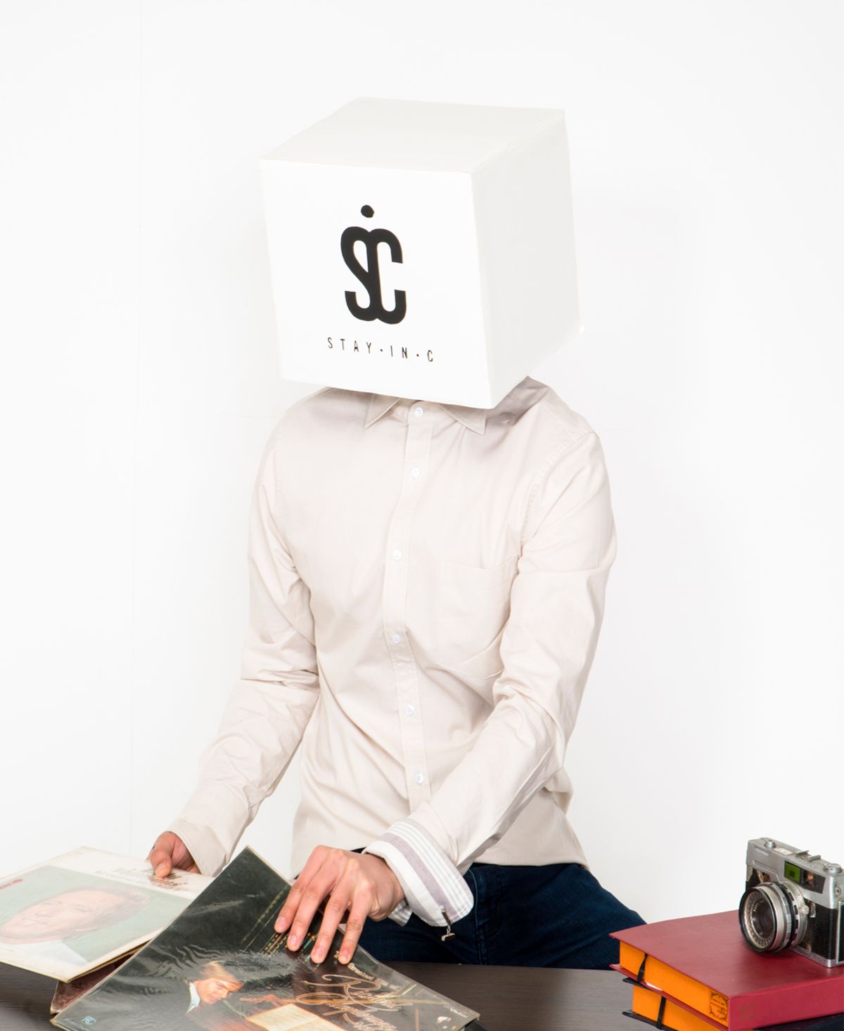 에스아이씨(S.I.C) NORMAL COLLAR & DOUBLE CUFF SHIRT [BEIGE]