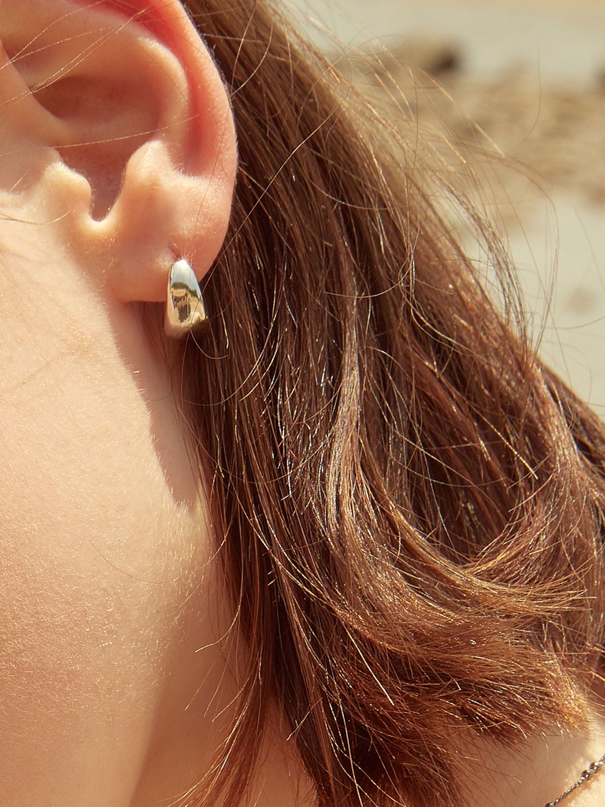포스트루드(POSTLUDE) S SIMPLE RING EARRINGS (2 COLORS)