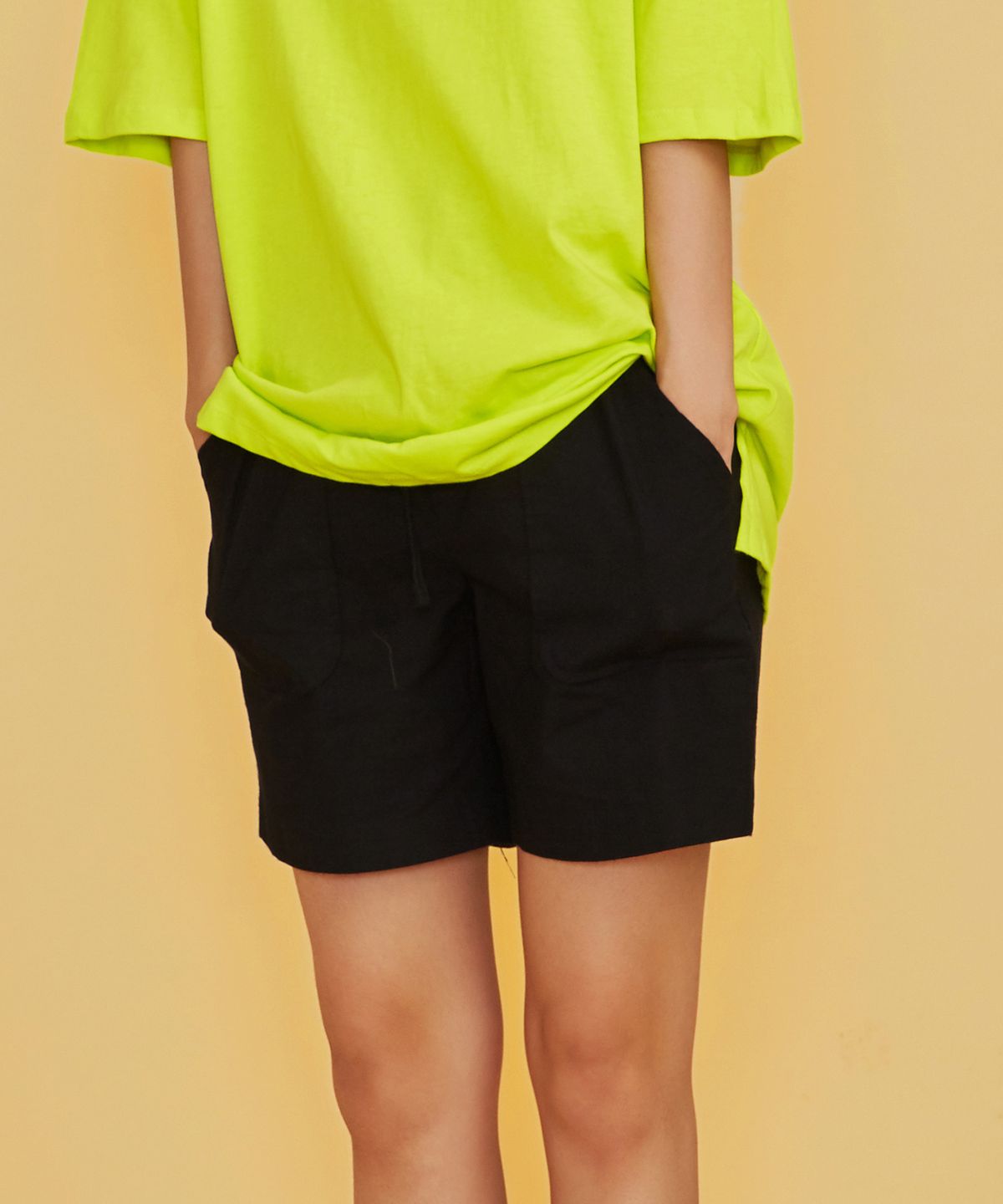메가폰(MEGAPHONE) [UNISEX] MGPN 반바지 - Black