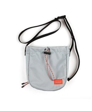 F113 럭키 사코슈_ 그레이