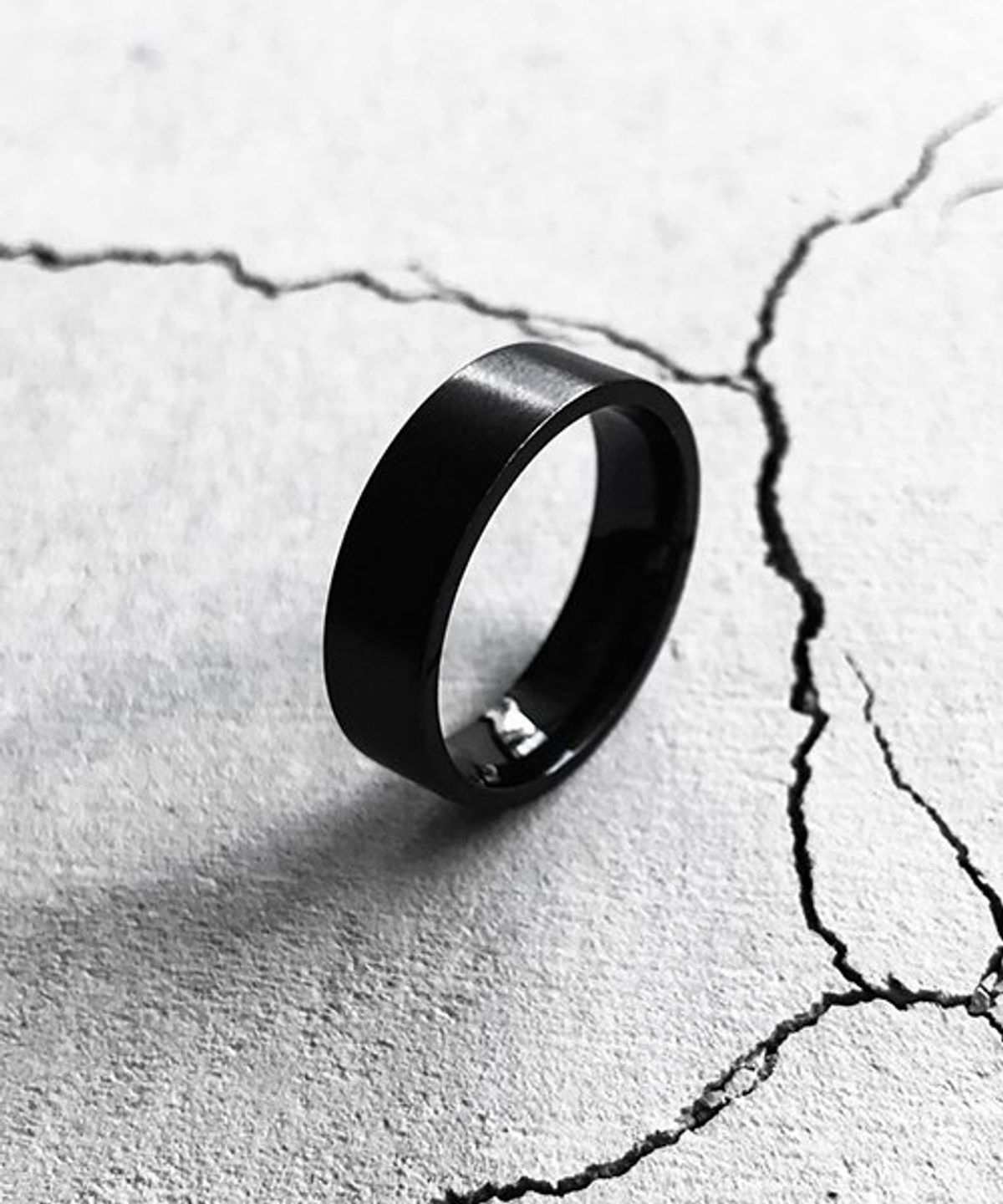 모더먼트(MODERMENT) [Unisex]MODERN STEEL RING(BLACK)