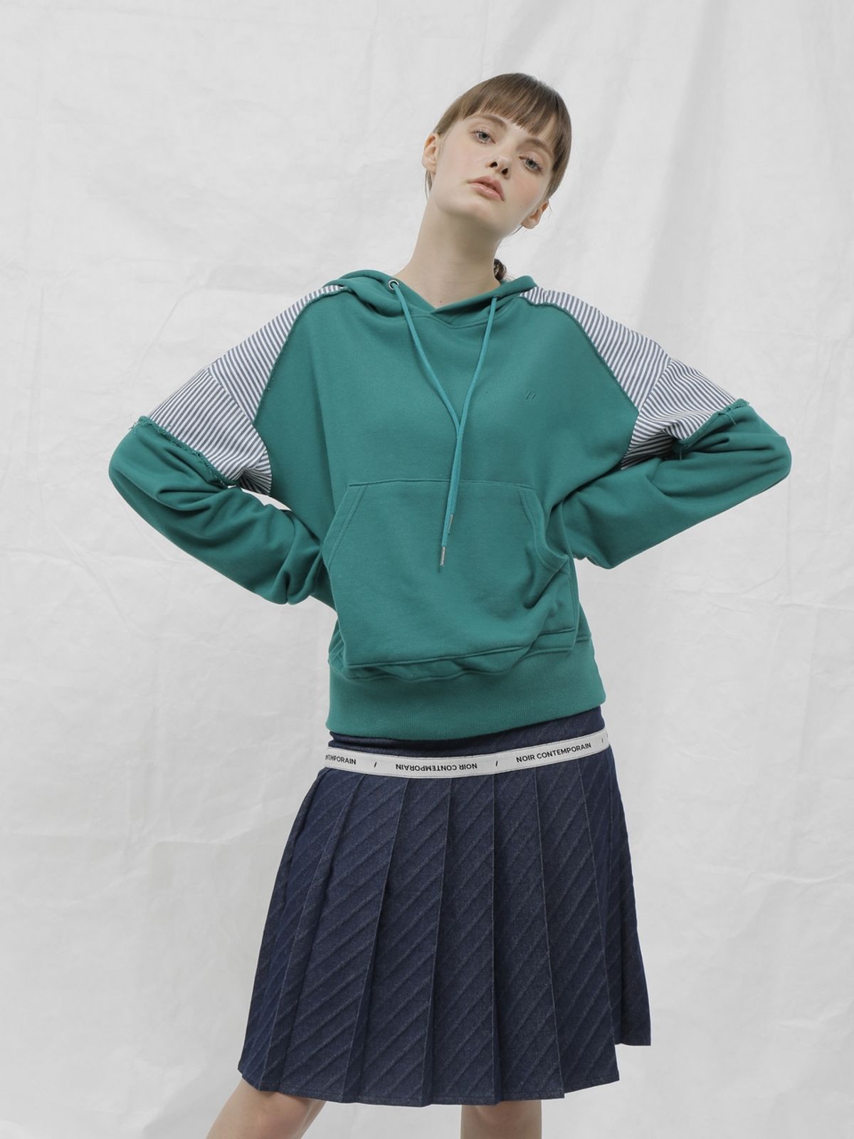 느와(NOIR) Pas Hoodie