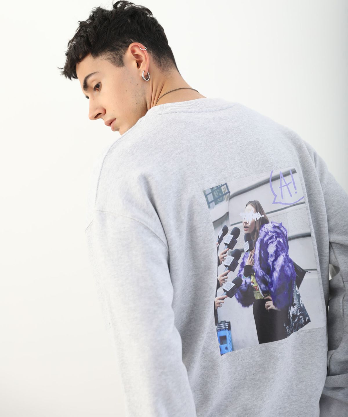 에이 컨텐츠 랩(ACONTENTSLAB) A.C.L PARIS INTERVIEW WOMAN SWEATSHIRTS - GRAY