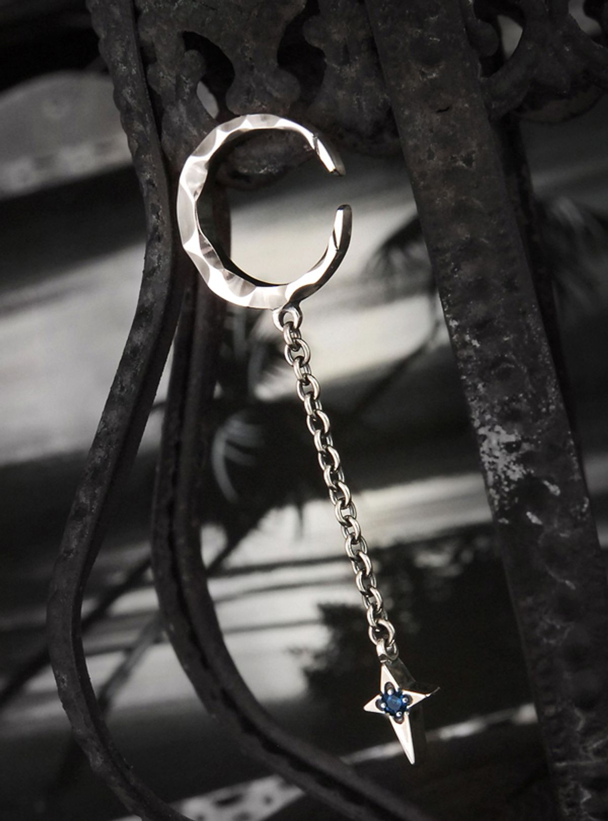 스털링워스(STERLINGWORTH) Crescent light-D201 천연석 실버 드롭귀걸이