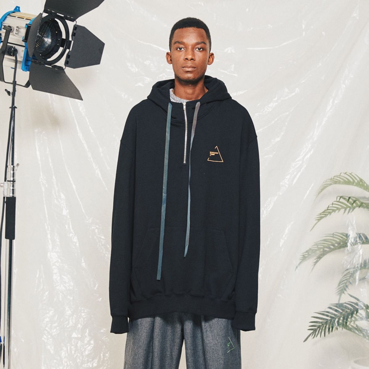 알엔오티(RNOT) ULTRA HALF ZIPUP HOODIE
