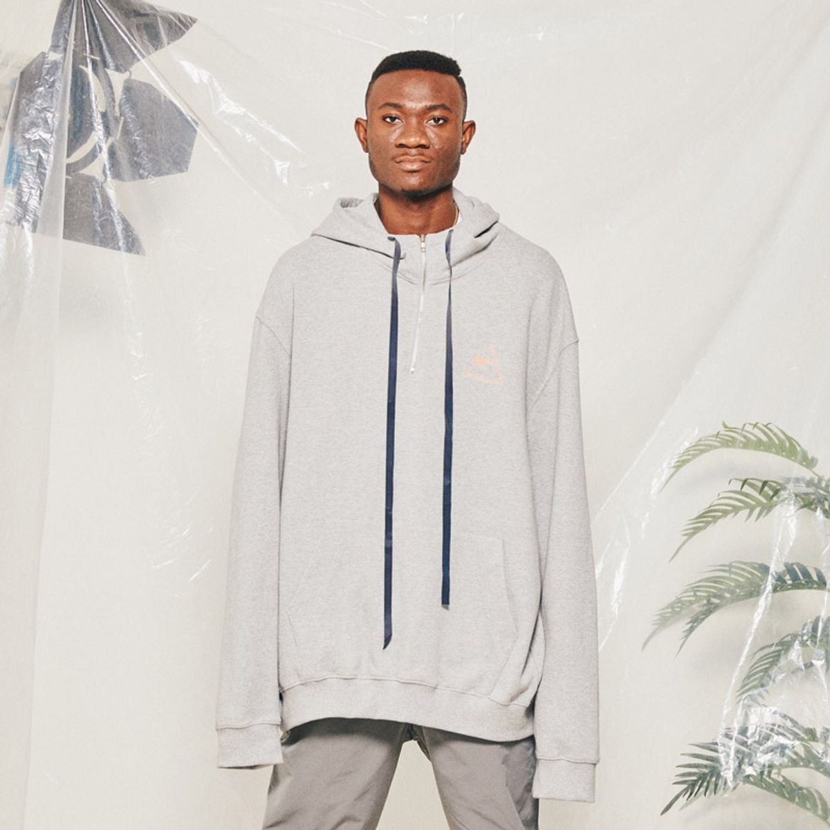 알엔오티(RNOT) ULTRA HALF ZIPUP HOODIE