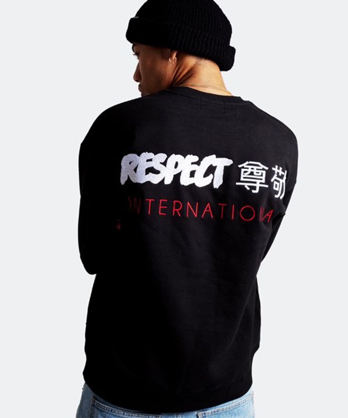 리스펙트(RESPECT) 헤비웨이트 인터네셔널 차이나 로고 맨투맨 (블랙)