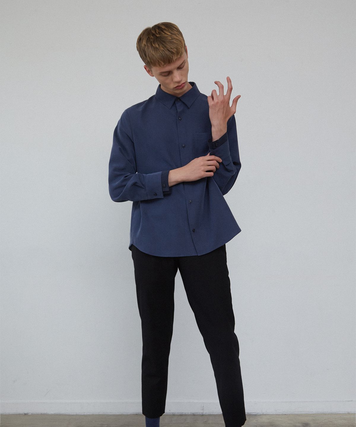 뮤게(MUGUET) BLOCK CUFFS POINT SHIRTS (NAVY / GREEN)