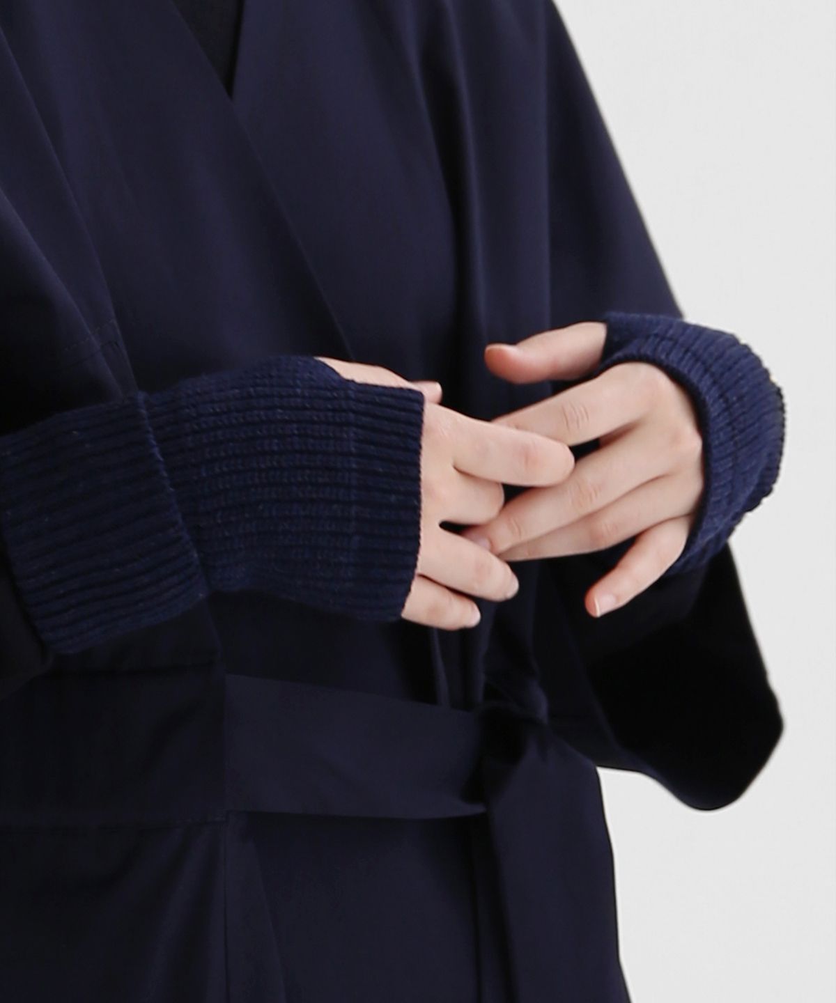언더컨트롤 스튜디오(UNDERCONTROL STUDIO) 겨울 램스울 핸드 워머 SLEEVE WARMER / LAMBS WOOL / HTR NAVY