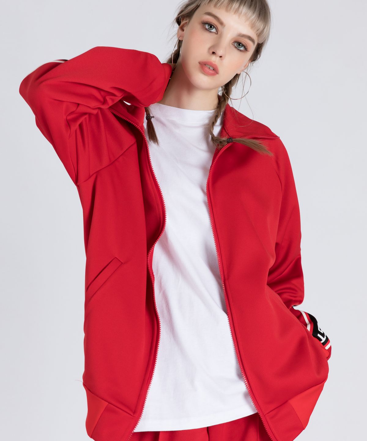 셀피쉬(SELFISH) LOGO TAPE TRACK JUMPER (SAF3TR03) (RED)