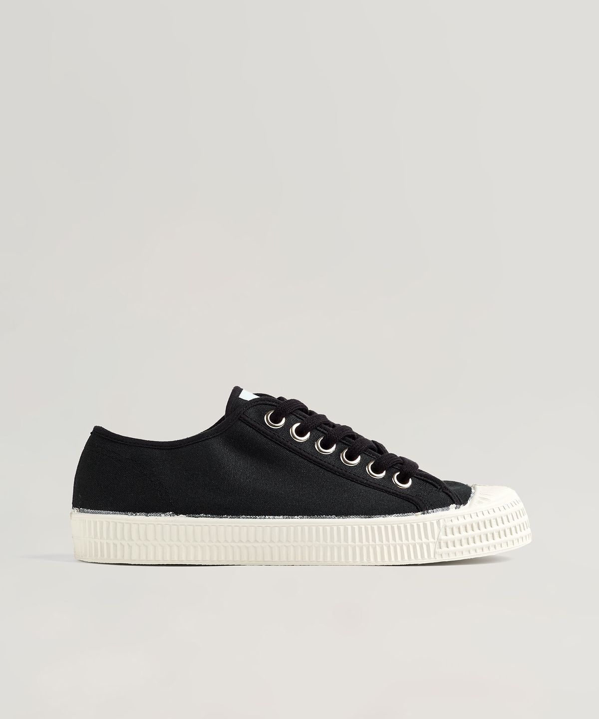노베스타(NOVESTA) 스타마스터 Black