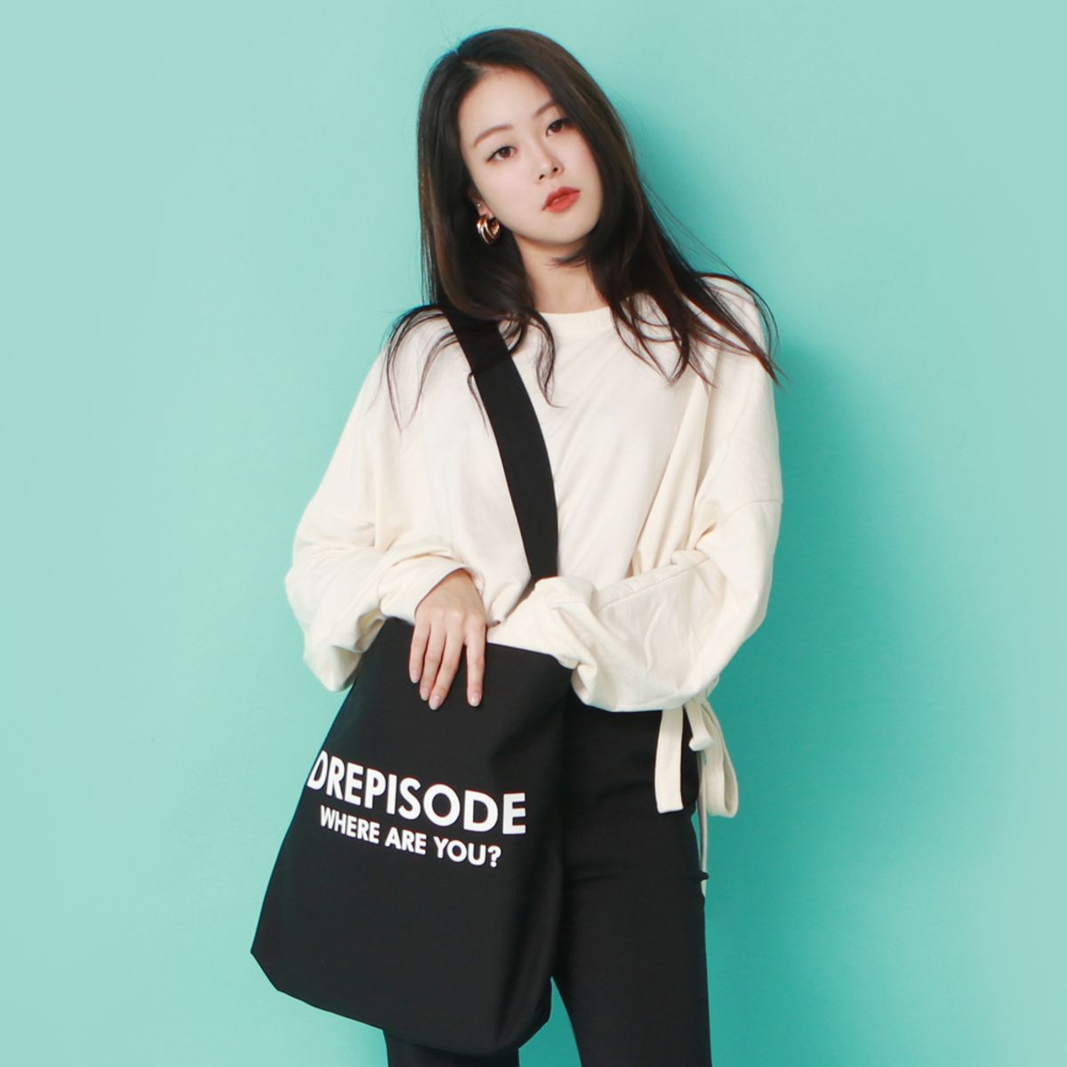 드레피소드(DREPISODE) DQC 로고 캔버스 크로스백 DL16-BK