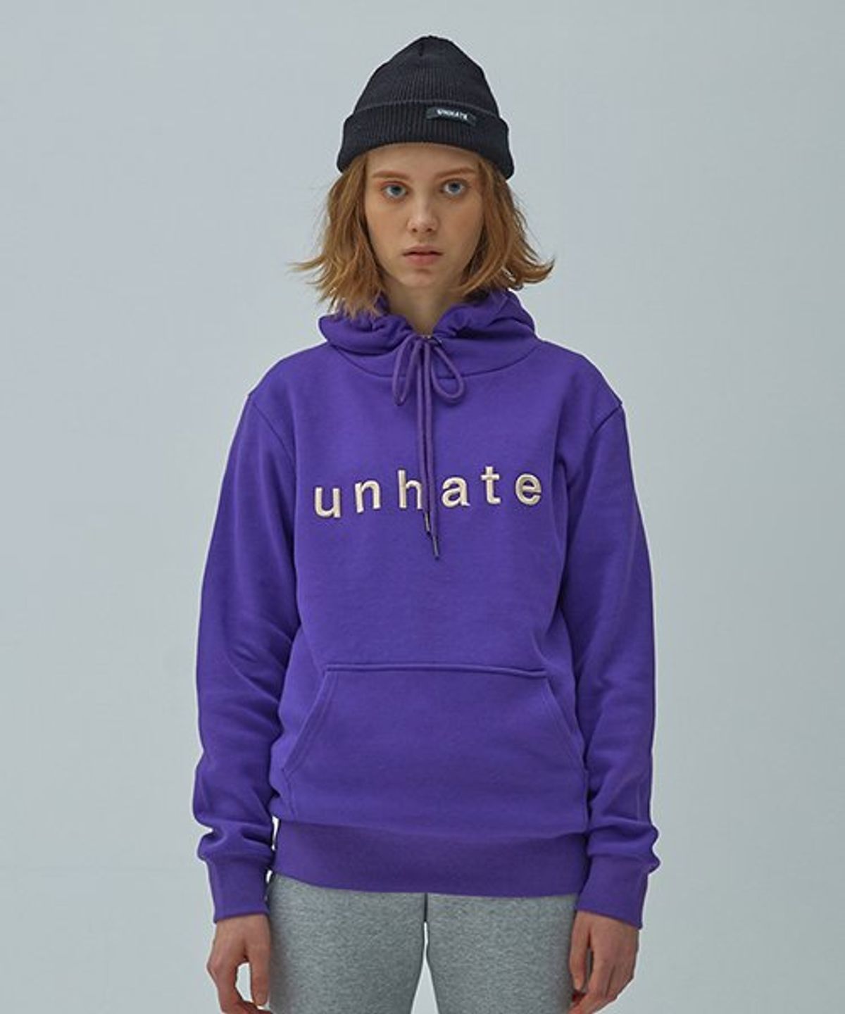 언헤이트(UNHATE) 로고 후드 퍼플