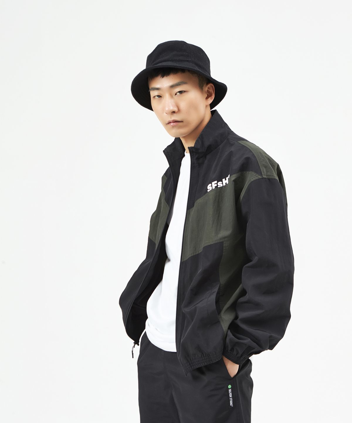 셀피쉬(SELFISH) 나일론 크런키 윈드브레이커(SBS3JP02) (BLACK)