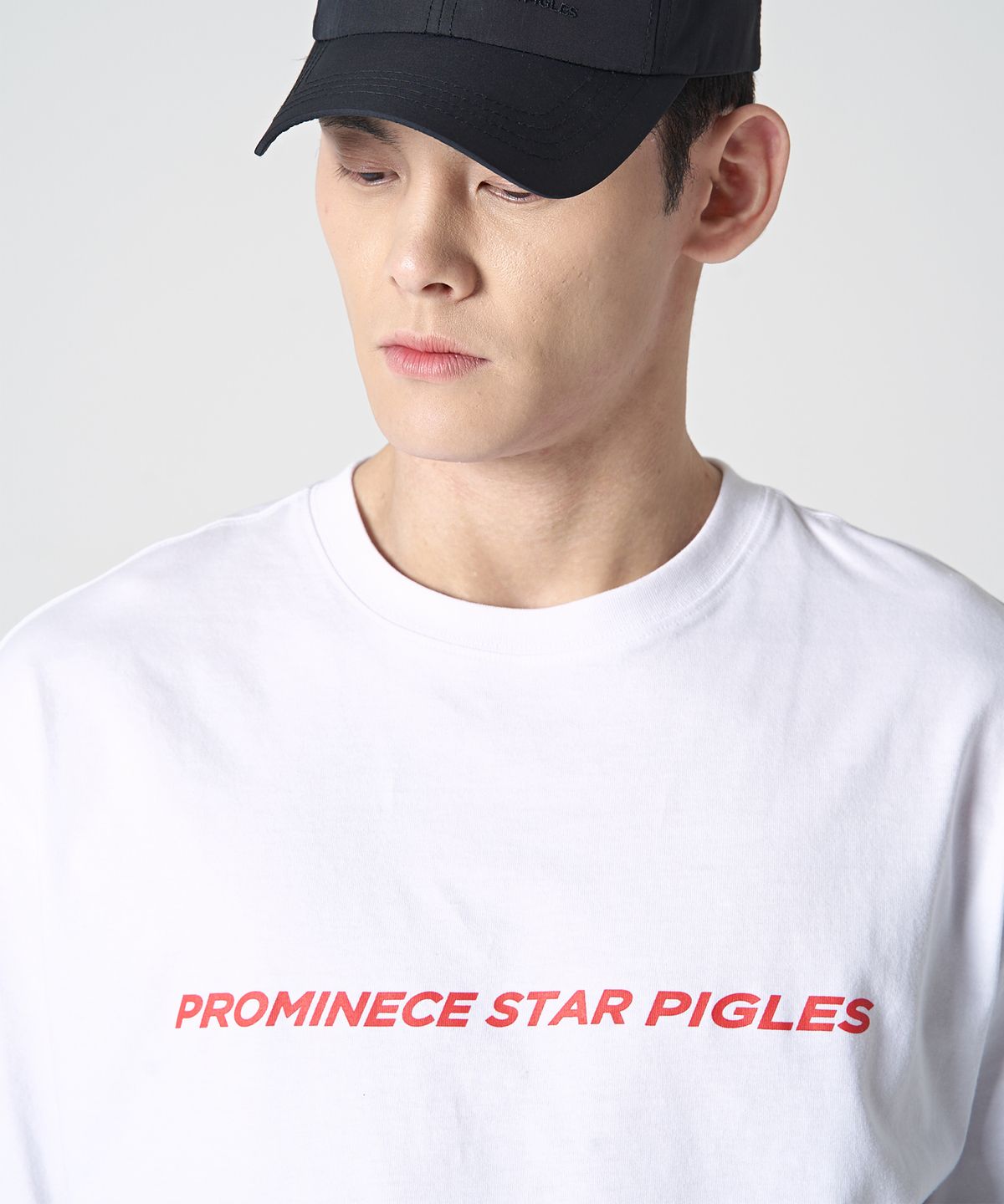 피글스(PIGLES) 이탤릭 로고 레터링 반팔티셔츠(화이트)