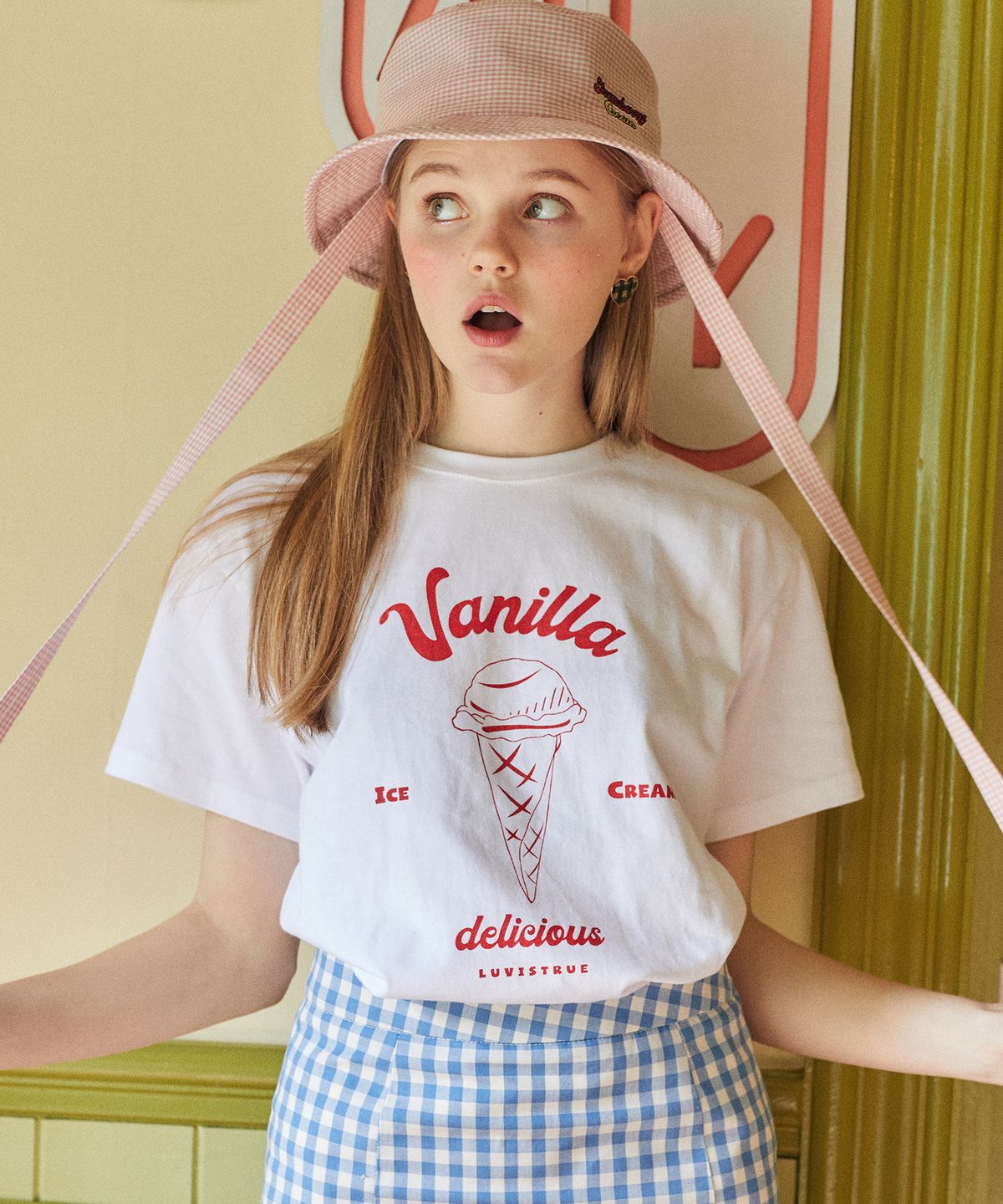 러브이즈트루(LUVISTRUE) DE VANILLA TEE(WHITE)