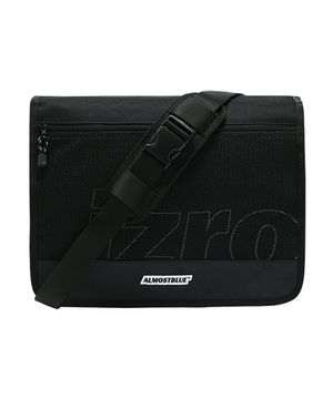 이즈로 메신저백