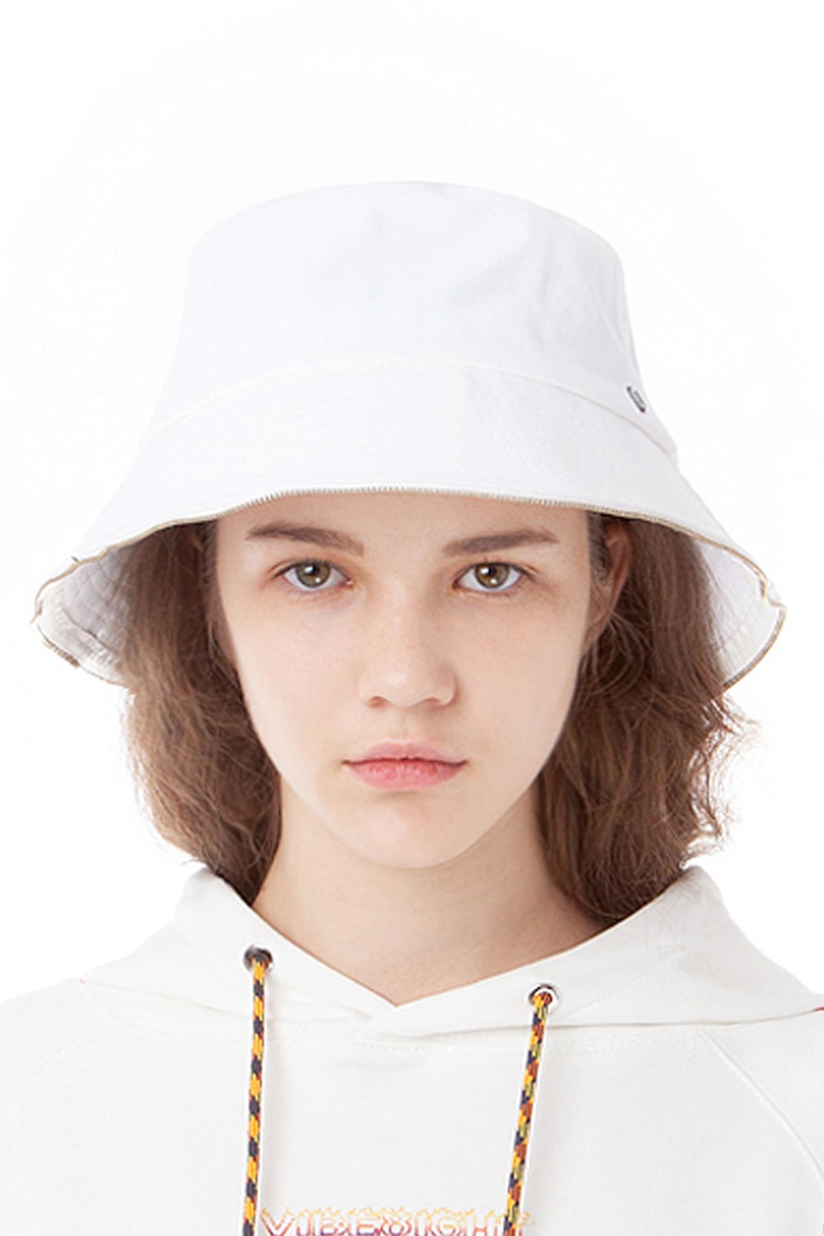 바이브레이트(VIBRATE) BLACK LINE ZIPPER DETAIL BUCKET (white)