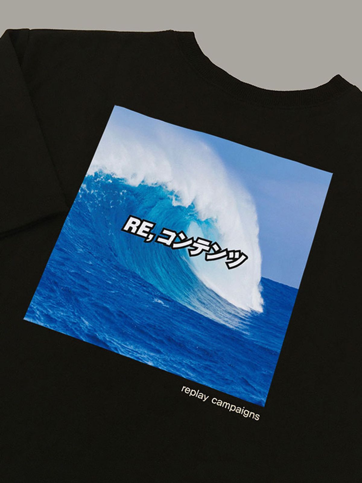 리플레이컨테이너(REPLAY CONTAINER) new black replay campaign 1/2 tee (wave)