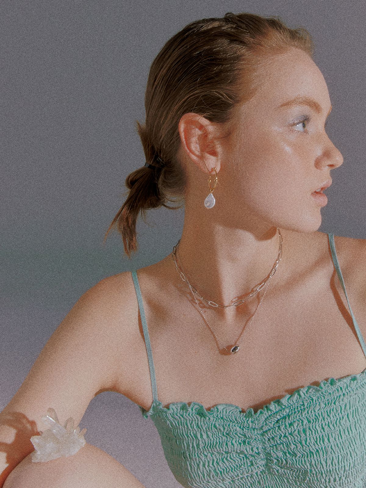 원이너프(ONE ENOUGH) Baroque Pearl Circle Earrings