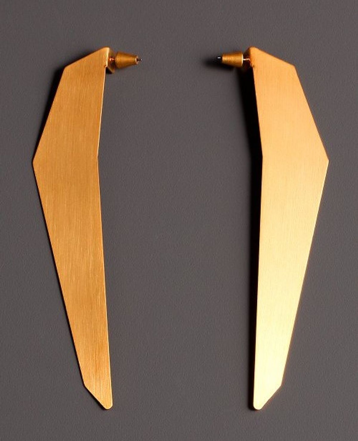 모드곤(MODGONE) Giant golden iceberg earring