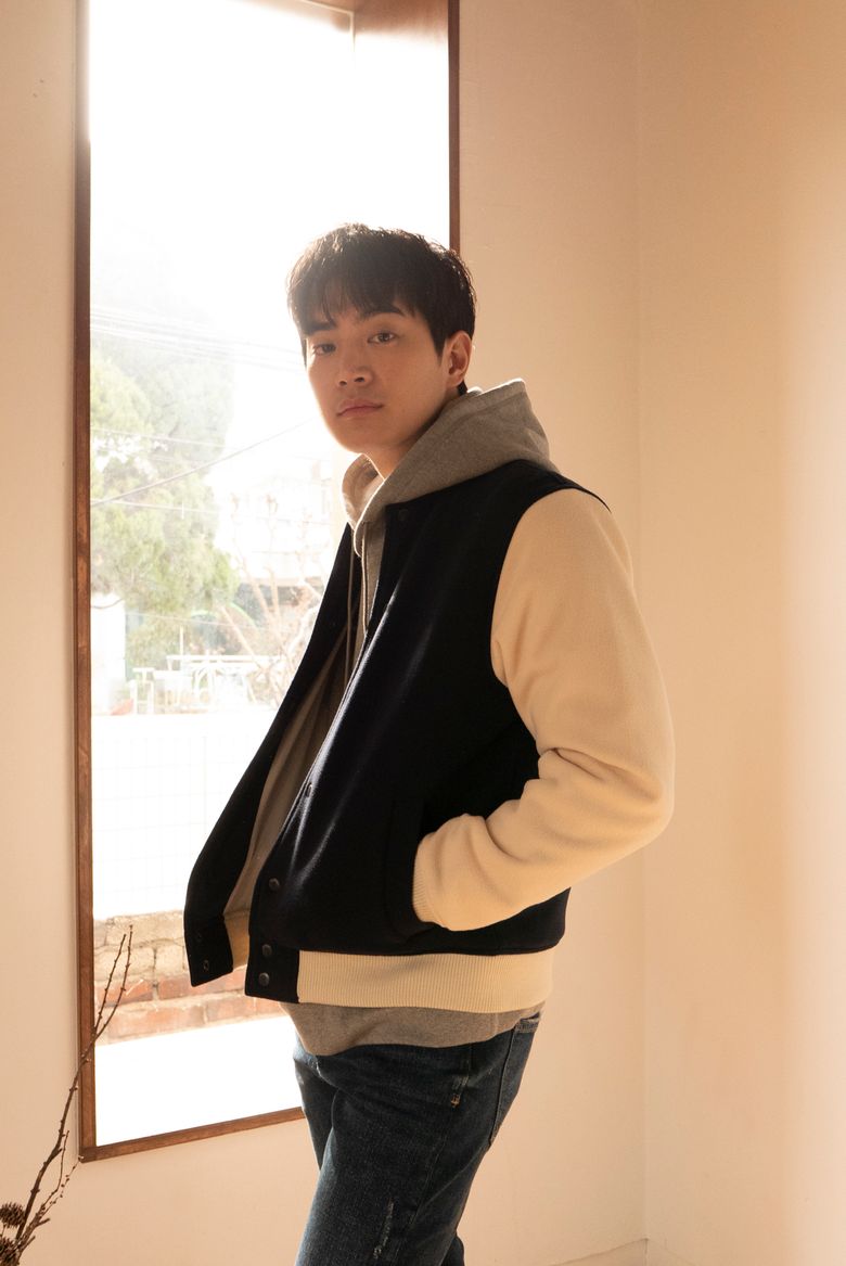 [리사이클 폴리에스터] 클레식 베이스볼 자켓 네이비